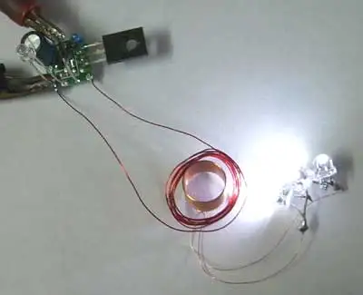 Крестообразный вращающийся светодиодный дисплей 51 MCU Электронный производственный комплект DIY Набор креативных предметов
