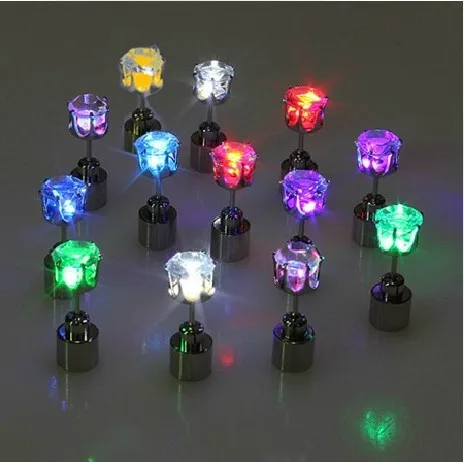 4 шт. = 2 пары модных носков дизайн Стад Серьги игрушки Красочный светодиодный свет