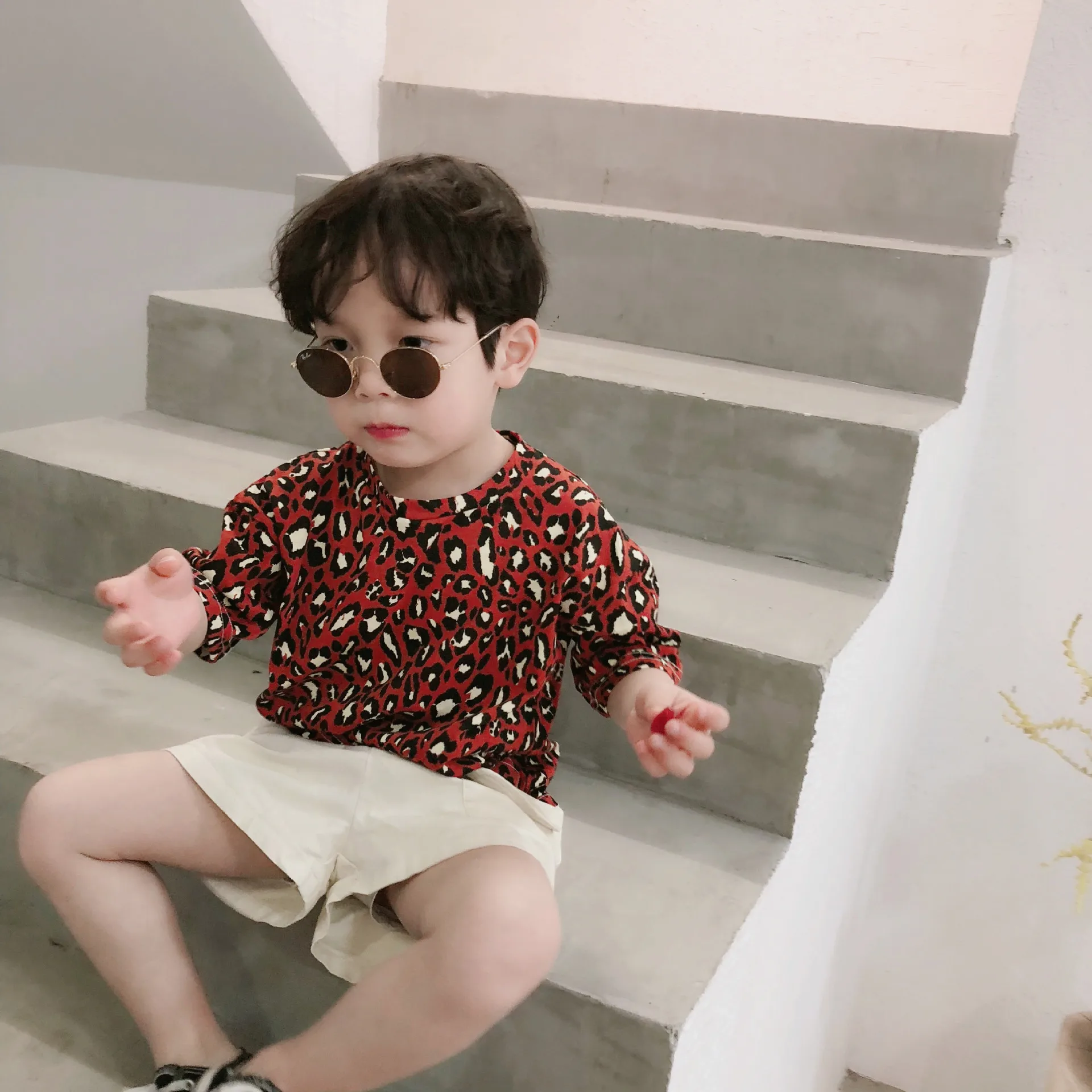 Модные летние футболки в Корейском стиле с короткими рукавами и леопардовым