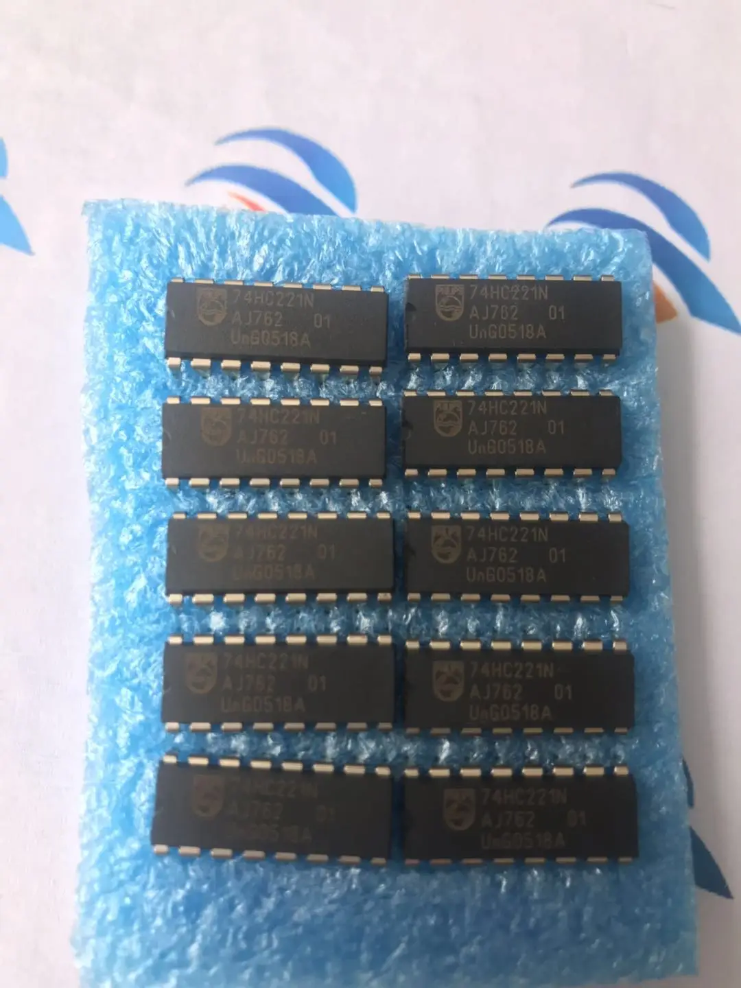 

10 шт./лот 74HC221N 74HC221 DIP14 новый оригинальный в наличии