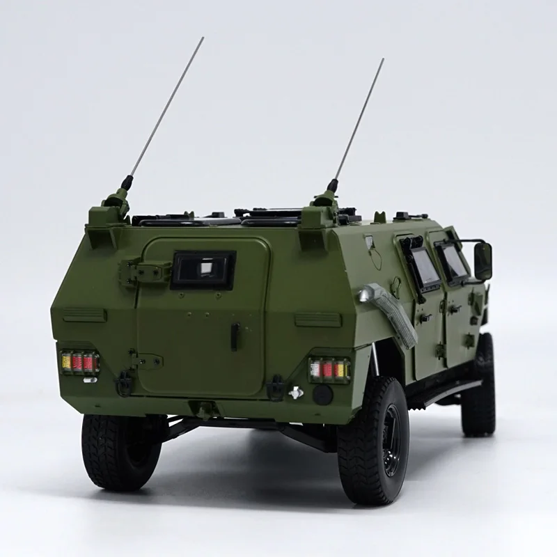 1:18 Dongfeng Warrior внедорожник бронированные 70 летние Автомобили Модель автомобиля из