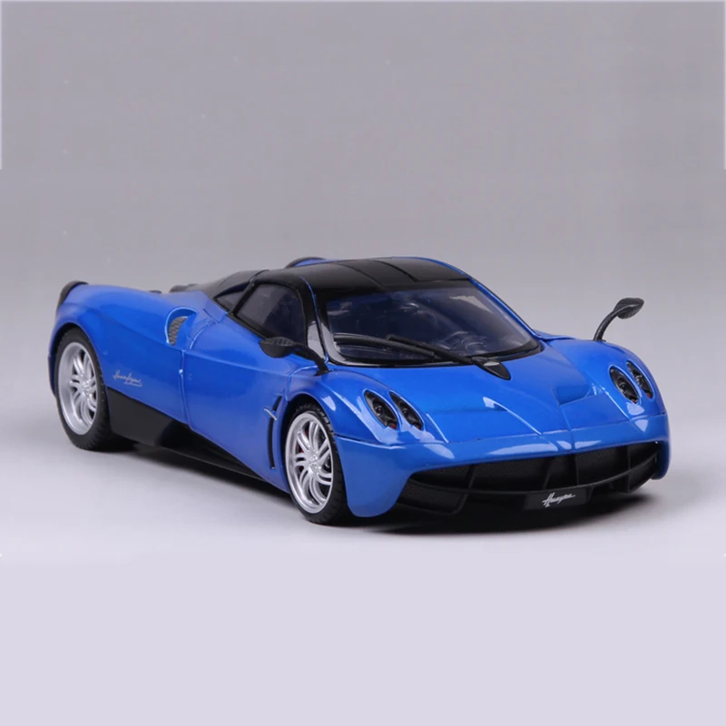 Детские литые игрушки, машинки, 1:18, масштаб 1/18, сплав, 1/18, масштаб, Pagani, литье под давлением, красный цвет, Гоночная машина, модель, игрушки, коллекция, подарок