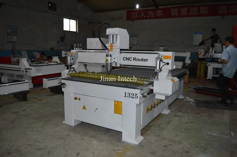 Возможно изготовление на заказ 1300*2500 бывший в употреблении ЧПУ маршрутизатор