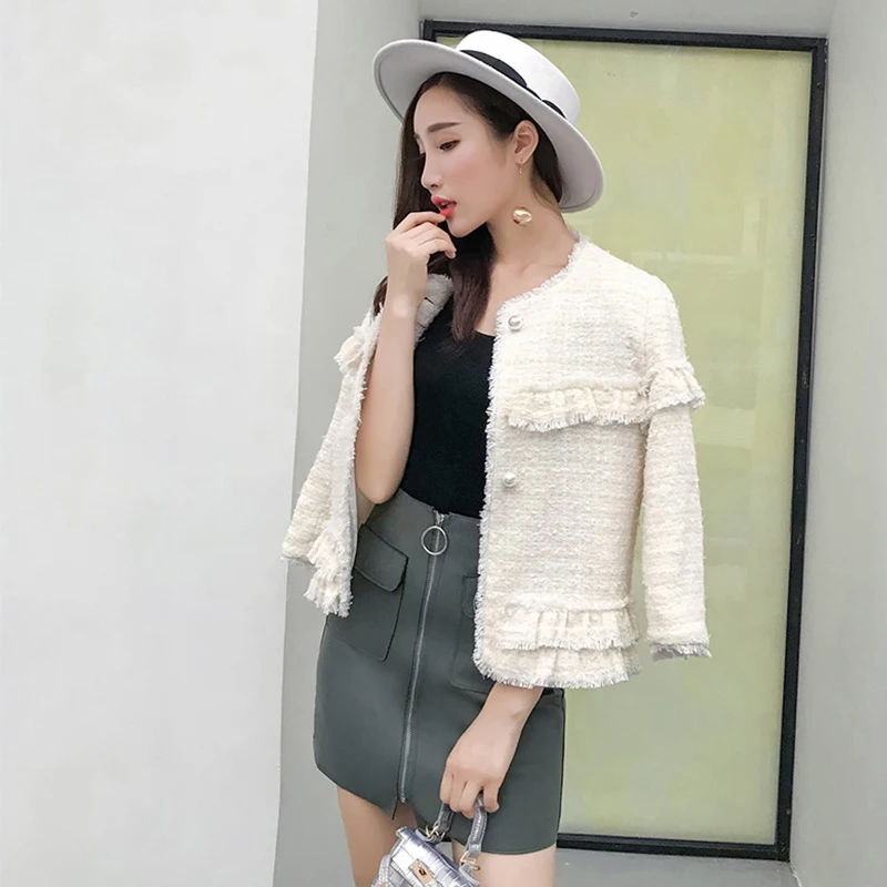 Женский твидовый укороченный пиджак белый жакет с оборками бахромой жемчужинами