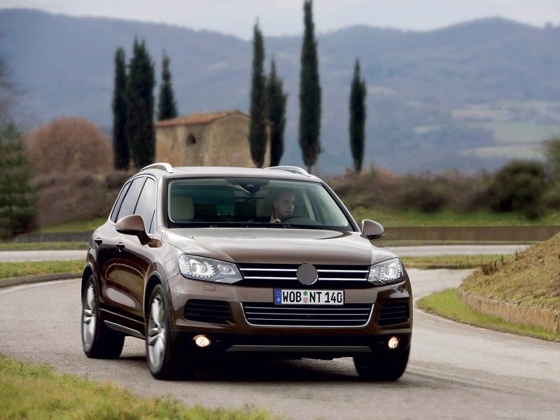 2 шт. Автомобильный светодиодный светильник для VW Touareg 2011 2012 2013 автомобильный Стайлинг передний бампер светодиодный автомобильный противотуманный светильник светодиодный противотуманный фонарь