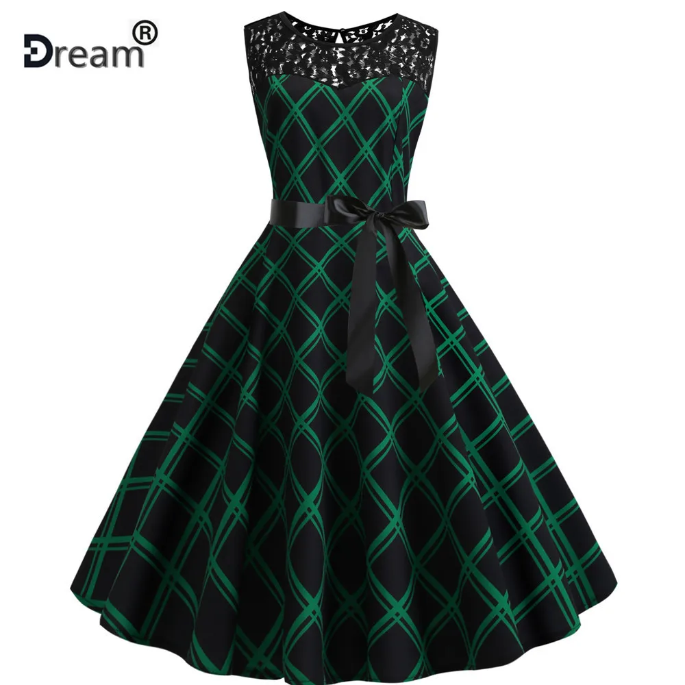 Женское винтажное платье в клетку черное стиле 50 х годов с кружевной вставкой