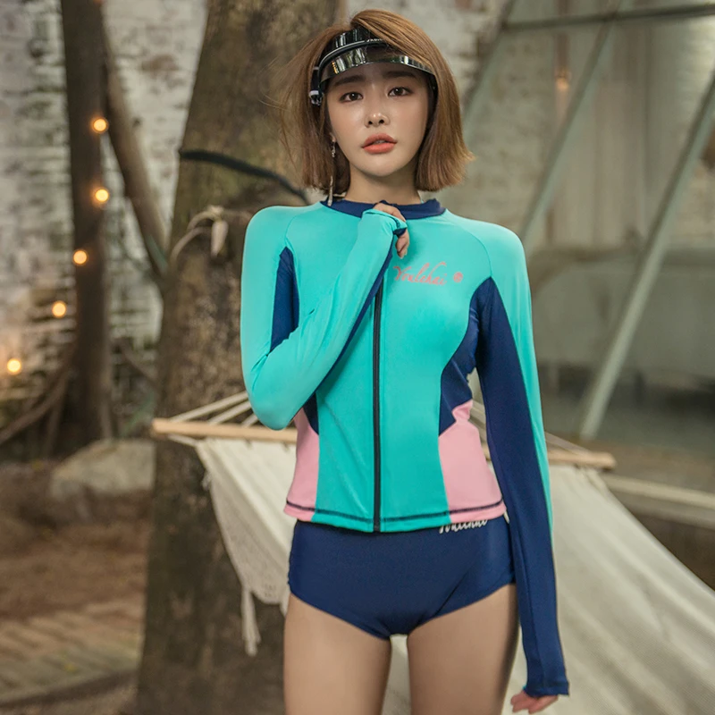 Комплект корейского бикини из трех предметов с длинными рукавами купальный