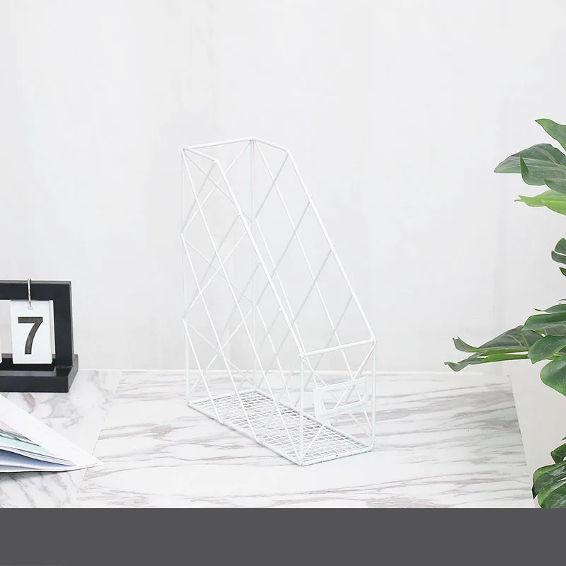 Single layer white Металлическая полка в скандинавском стиле, держатель для газет из кованого железа, органайзер для журналов, декор для рабочего стола, подставка для хранения книг, полки для комнаты - Цвет: Single layer white