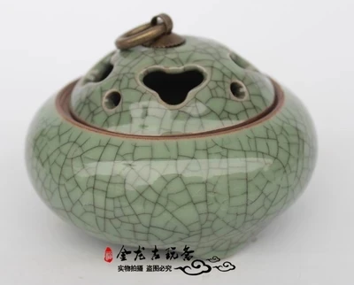 

Antique green glazed porcelain hollow incense burner crafts