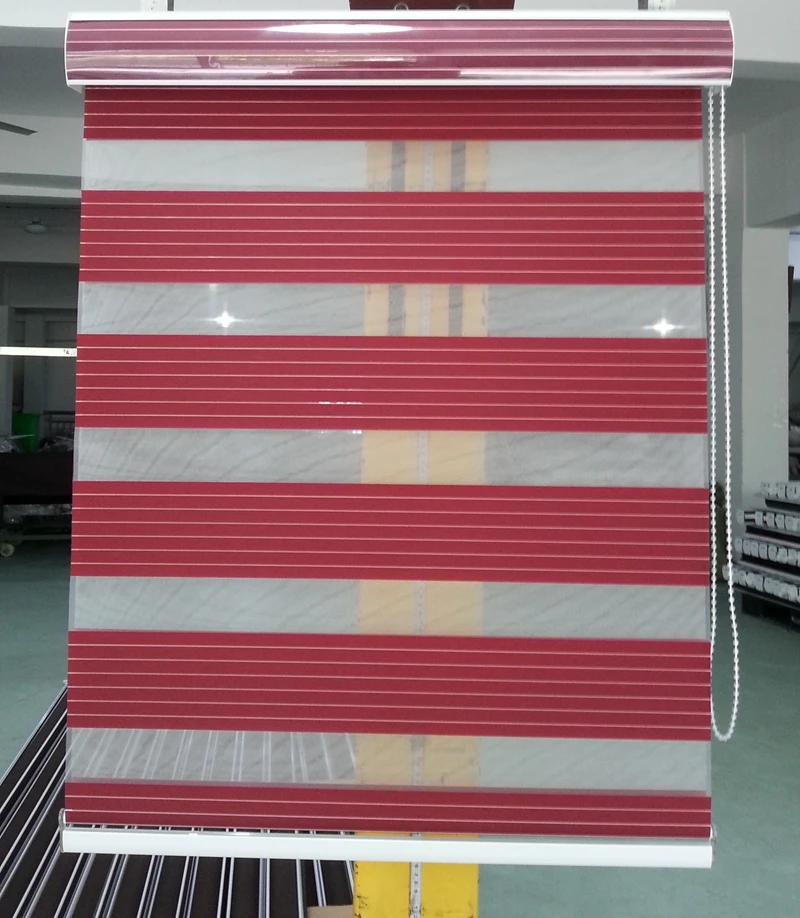 Полупрозрачные жалюзи Зебра из 100% полиэстера под заказ занавески на красные окна