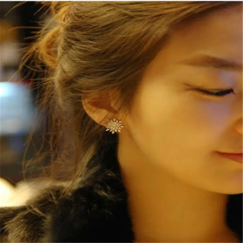 Новинка 2021 яркие серьги в виде снежинок Корейском стиле для женщин ювелирные