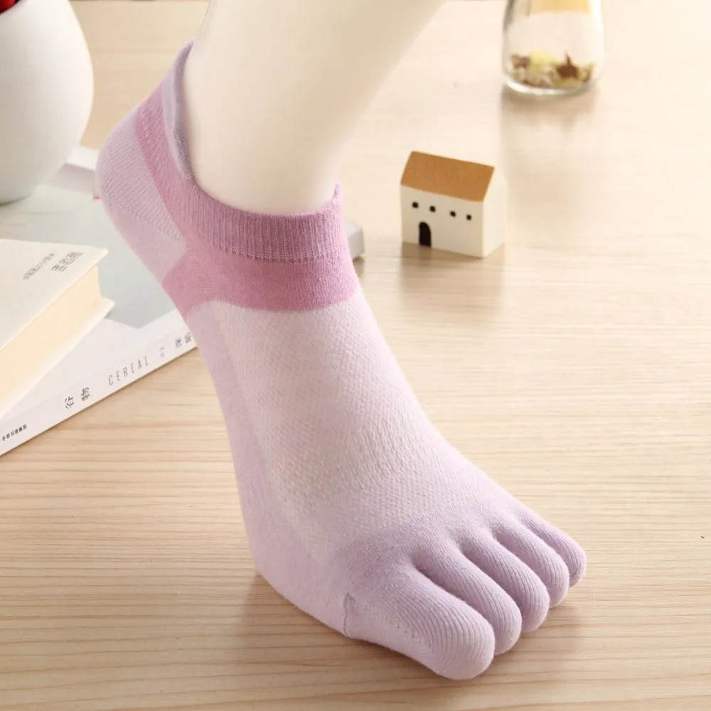 drop shipping hot sale women's cotton Five fingers separate socks Comfortable Short tube deodorant |