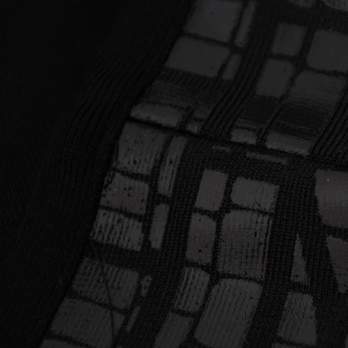 Женское облегающее платье-карандаш KLEEZY черное вечернее с масляным принтом |