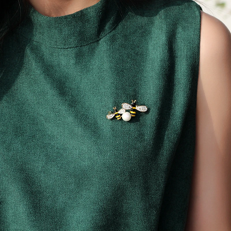 OneckOha Enameled Black Yellow Double Bee Brooch Pin Rhinestone Simulated Pearl Animal New Year Birthday Gift | Украшения и