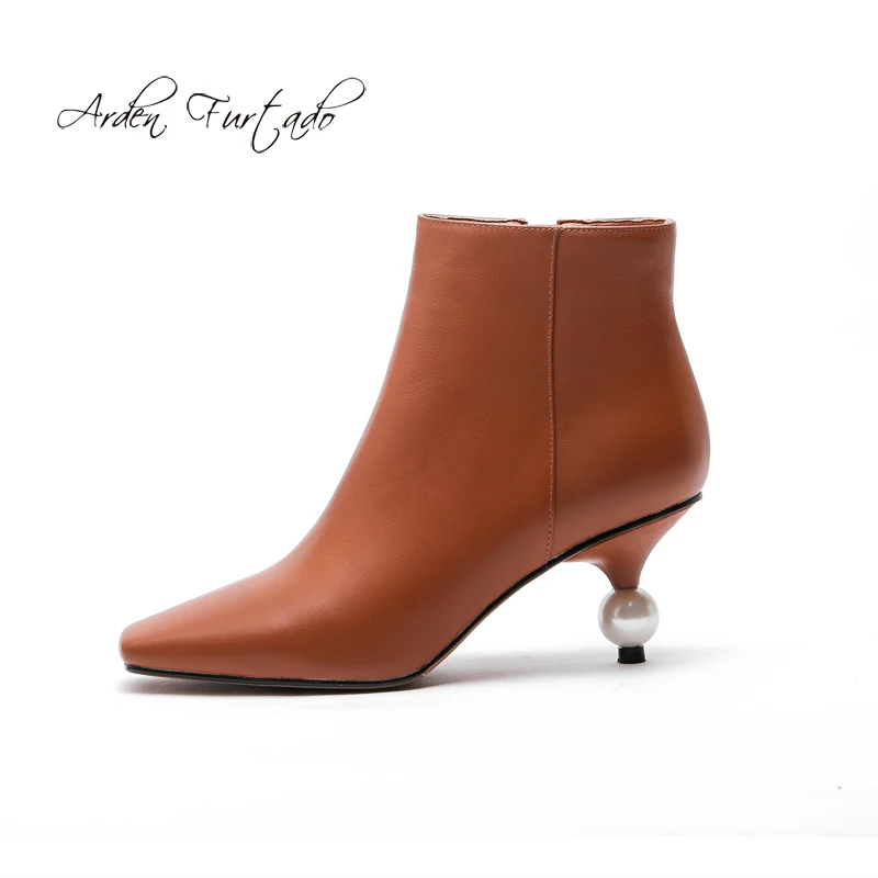 Женские ботильоны из натуральной кожи на высоком каблуке 6 см с жемчугом|Женские