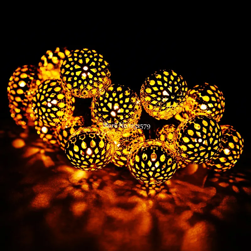 Гирлянда уличная на солнечной батарее теплый белый шнурок с золотыми шариками