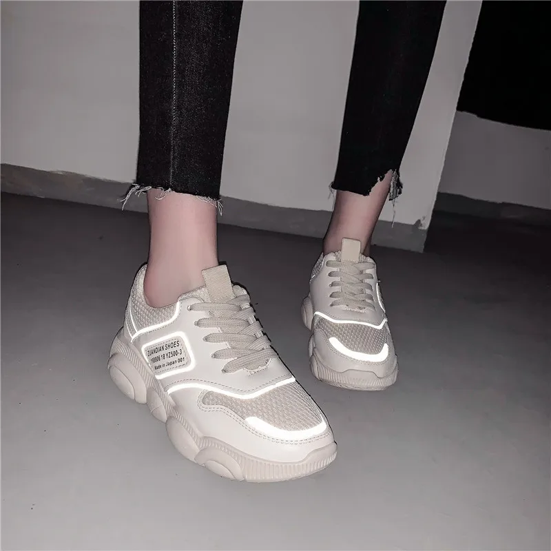 HKJL спортивные shoes2019 Весенняя Новинка «Все-в-одном» медведь подошва флуоресцентный верхняя дышащая маленькие белые туфли кроссовки A603