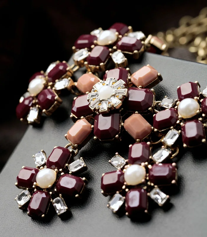 

Factory 2019 Trendy Wind Red Flower Acrylic Pearls Choker Statement Necklace Women Gold Color Fashion Costume Jewelry