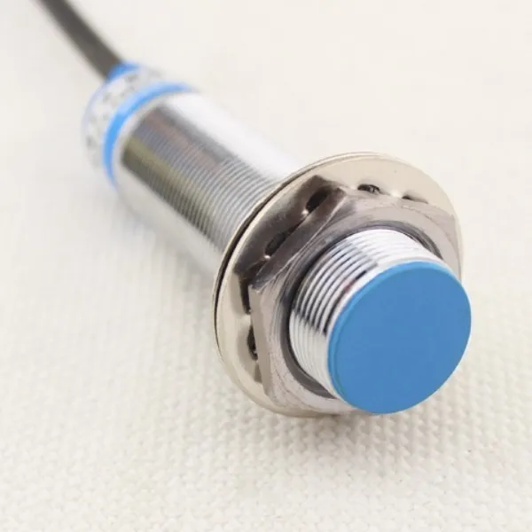 Недалеко от переключателя LJ18A3-5-Z/EX DC24V Полный Винт Щит Тип прямой вторая