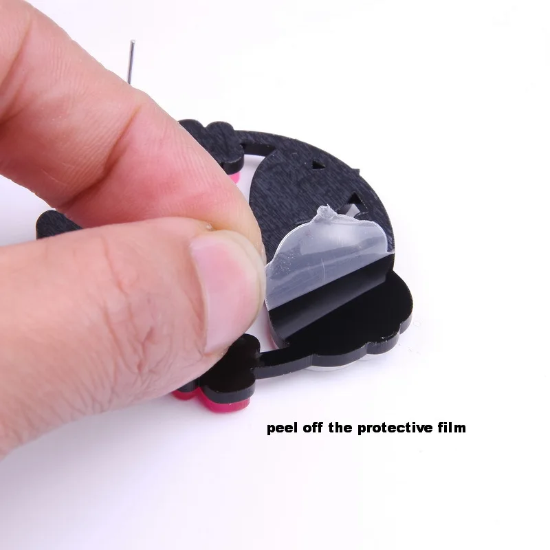 2020 Новый Красочный Кролик сидящий на венке Полые Акриловые серьги капли животное