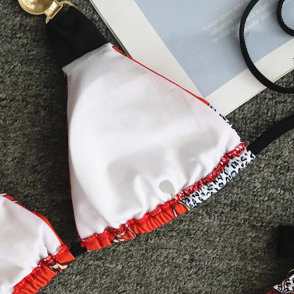 Женский купальник с металлическим украшением эффект пуш ап лямкой на шее женский