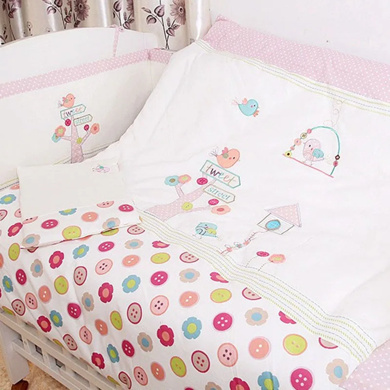 Набор постельных принадлежностей для детской кроватки девочек 7 шт. розовый