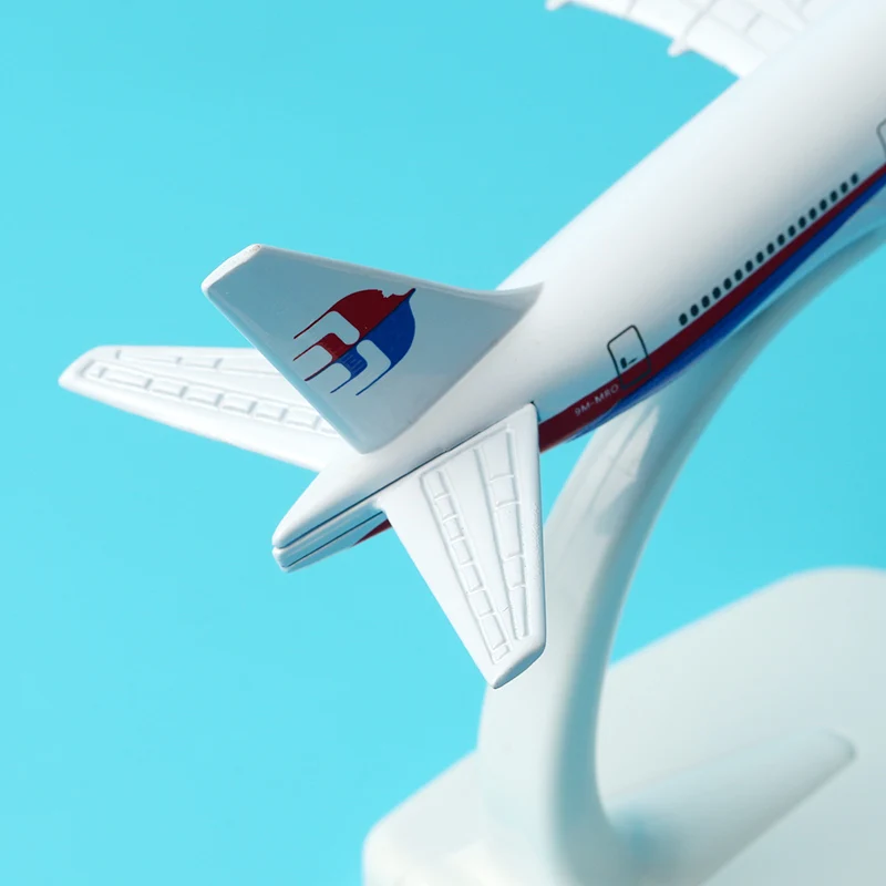 16 см 1:400 малазийский Боинг 777 B777 авиационная модель самолета масштабная