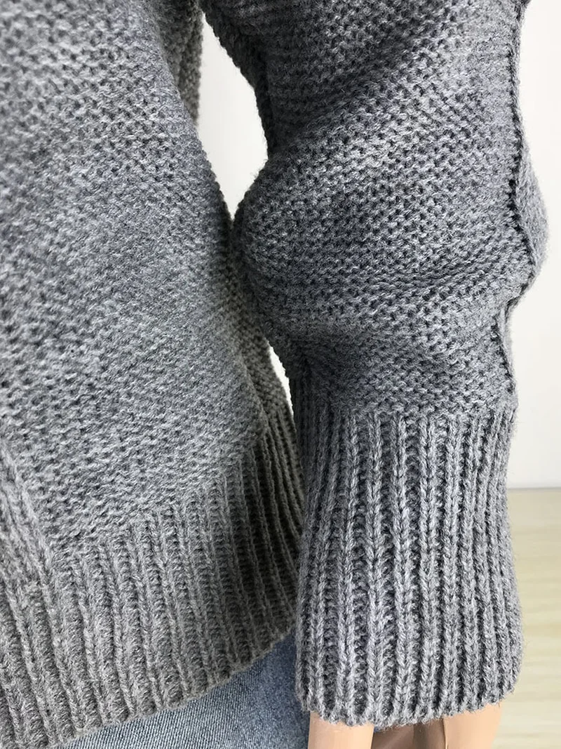 Цветной свитер с вырезом лодочкой розовый вырезами толстый вязаный большого