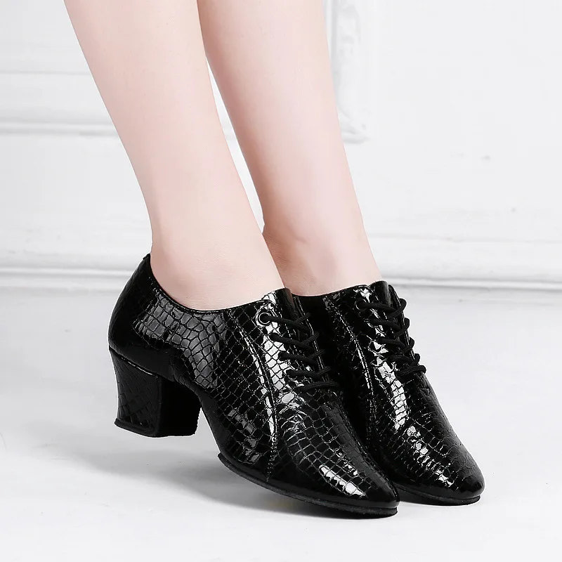 Женские кожаные кроссовки для латиноамериканских танцев с мягкой подошвой |