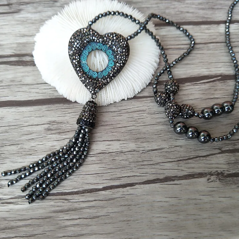 

Ожерелье из натурального гематита с бусинами, подвеска из драгоценного камня с кисточками в форме сердца и гематита, 3 нити, NK145