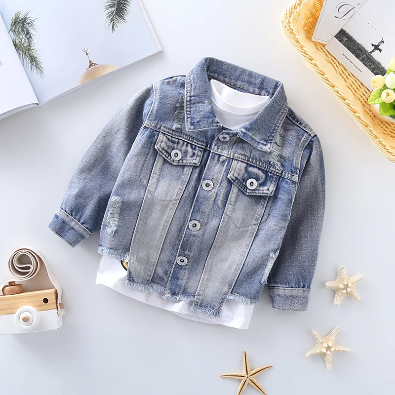 Детская осенняя джинсовая куртка 2019 для мальчиков и девочек с надписью принтом