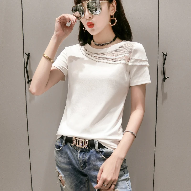 Футболка с круглым вырезом в стиле пэчворк и сеткой украшенная бриллиантами