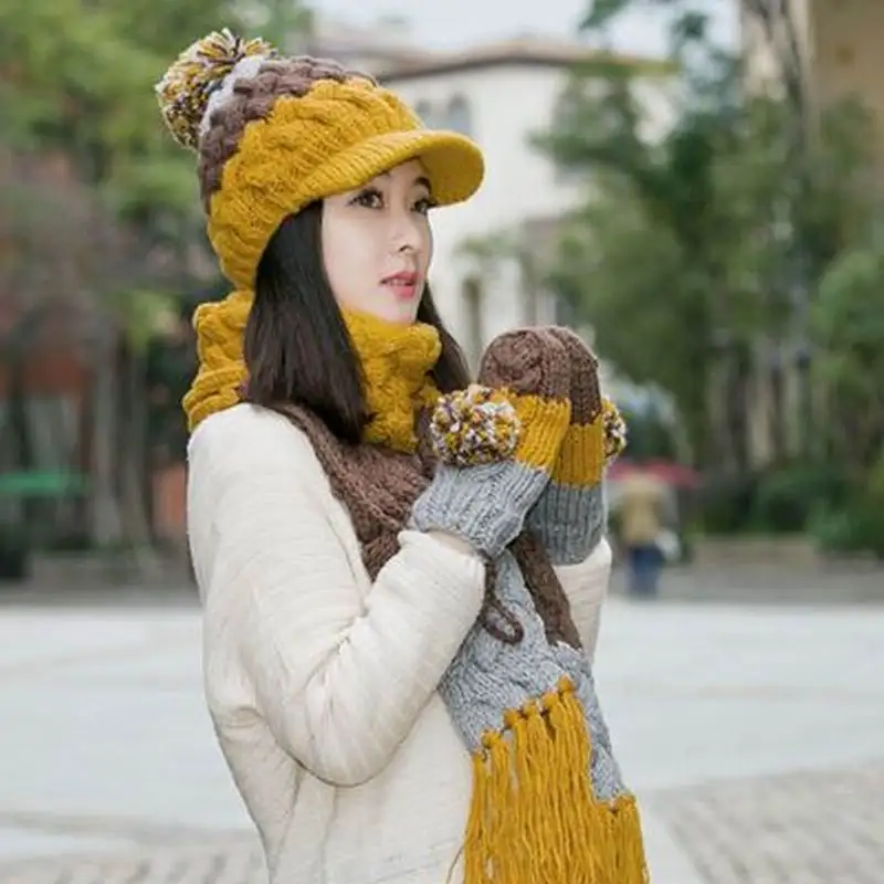 Женский новогодний подарок шапка шарф перчатки зимний теплый набор плотный