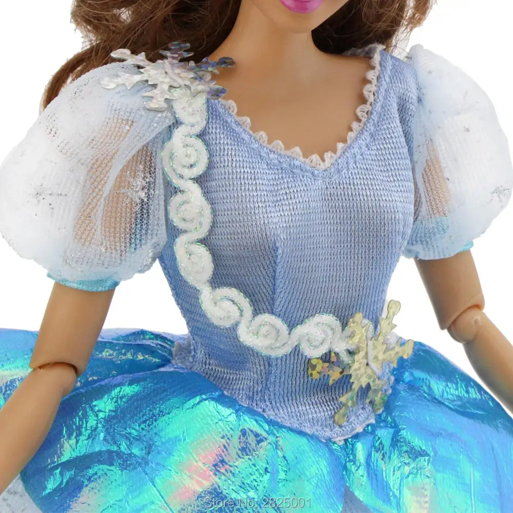 Мини платье ручной работы со снежинками и рукавами пузырьками кружевное