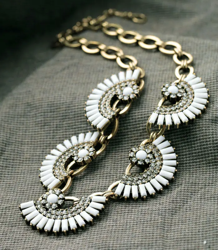 Оптовая цена последние простые ювелирные изделия разных цветов смола стекло