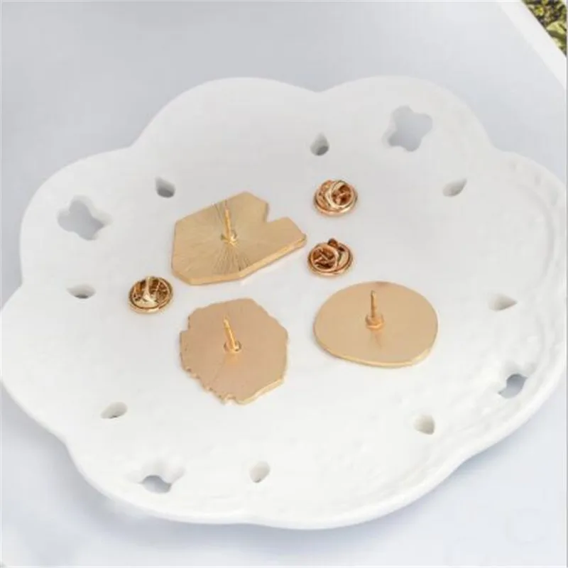 WKOUD мультяшная Подарочная коробка печенье клубника многоцветная чаша булавки