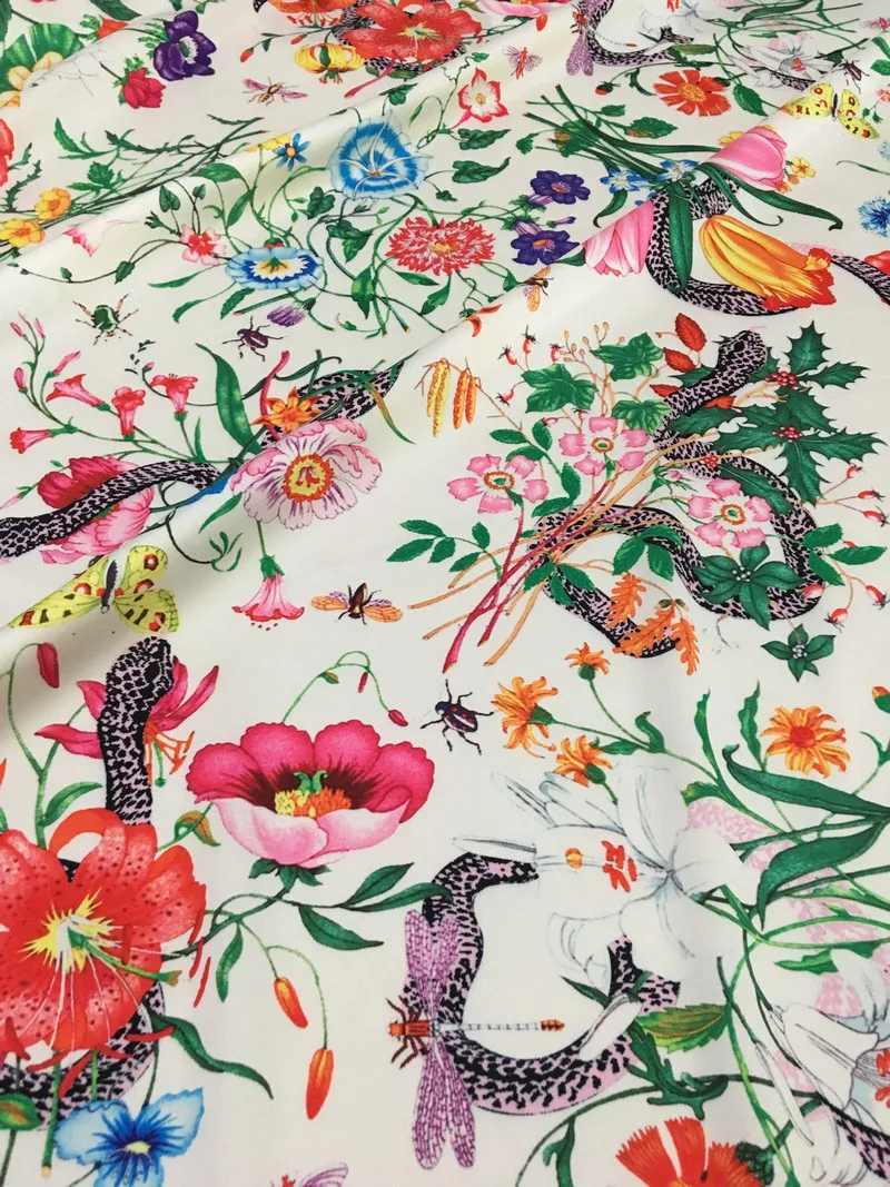 Полиэфирная шелковая атласная ткань цветы и змеиный принт стрейч модное женское