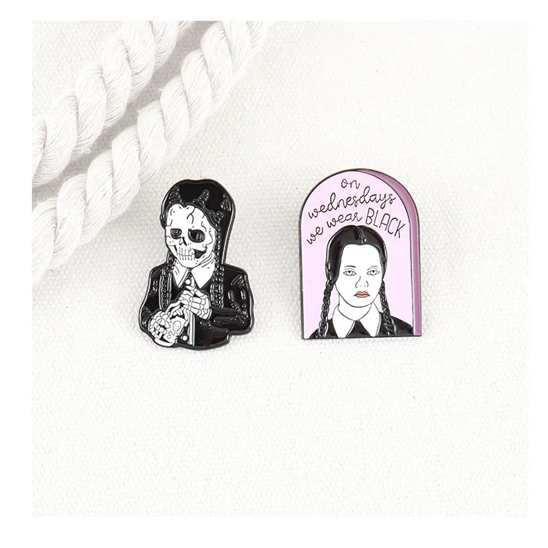 Wednesday Addams, брошь в стиле семьи Addams, мы носим черный скелет, Заколка Для панка, готика, ювелирное изделие, подарок для мужчин и женщин