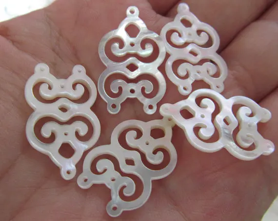 

top quality 6pcs large Genuine MOP Shell ,Pearl Shell bottle filigree Carved white Jewelry pendant
