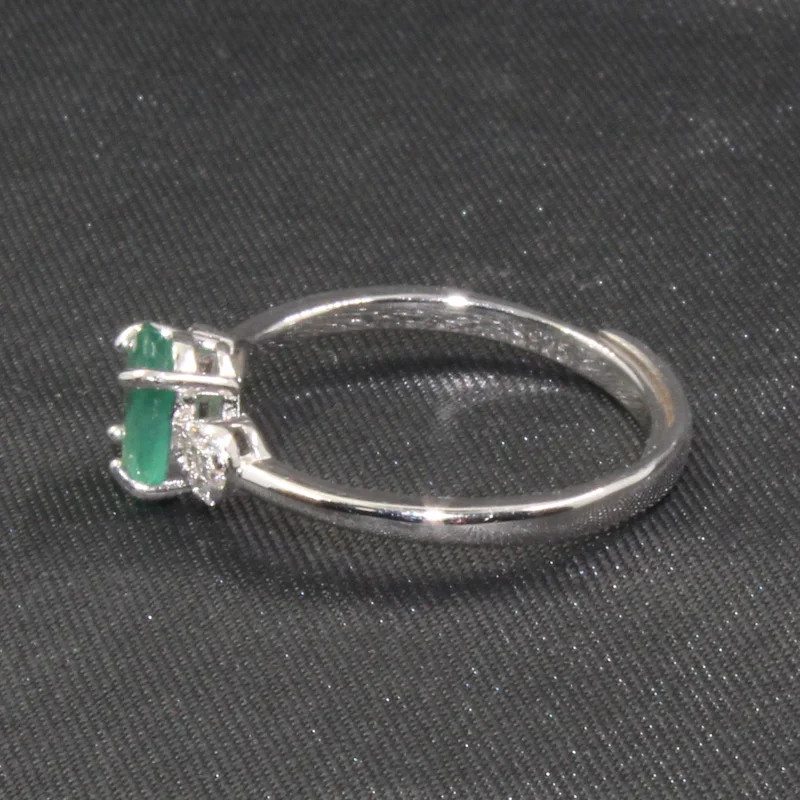 Кольцо из серебра 925 пробы с изумрудом 0.6ct|Кольца| |
