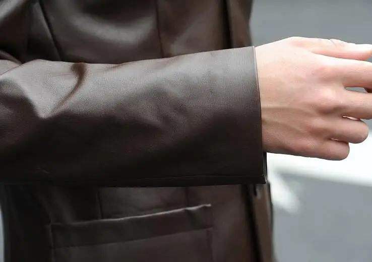 Куртка из искусственной кожи черного и коричневого цвета мужской костюм куртка