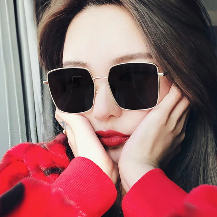 

Higodoy Metal Women Oversized Sunglasses Brand Designer Men Female Gradient Vintage Retro Shades Sun Glasses UV400 Oculos