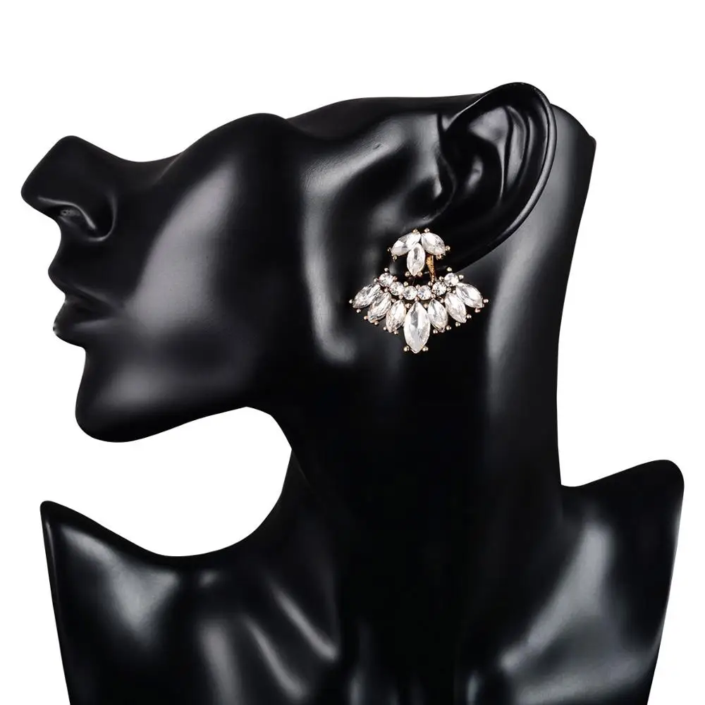 Серьги-гвоздики женские винтажные с кристаллами черного и золотого цвета |