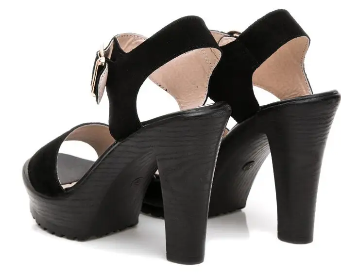 Женские сандалии на платформе черные из натуральной кожи с открытым носком