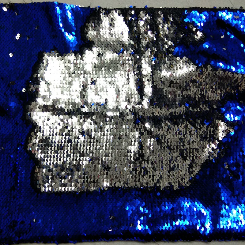 Блестящая блестящая двухсторонняя ткань с синими и серебряными блестками