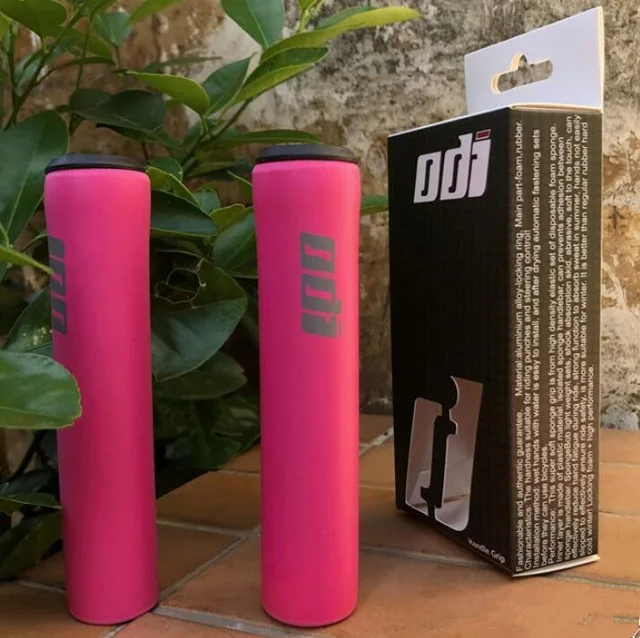 pink ODI велосипедные ручки MTB силиконовые ручки на руль Анти-занос, удар-поглощающий мягкий горный MTB велосипедный захват - Цвет: pink