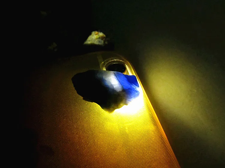 100 г Редкие натуральные камни и минералы синий корунд шероховатый сапфир сырье