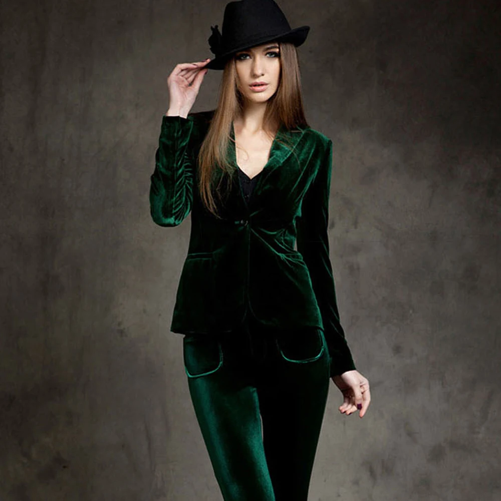 Женская осенне зимняя бархатная куртка золотистого цвета больших размеров