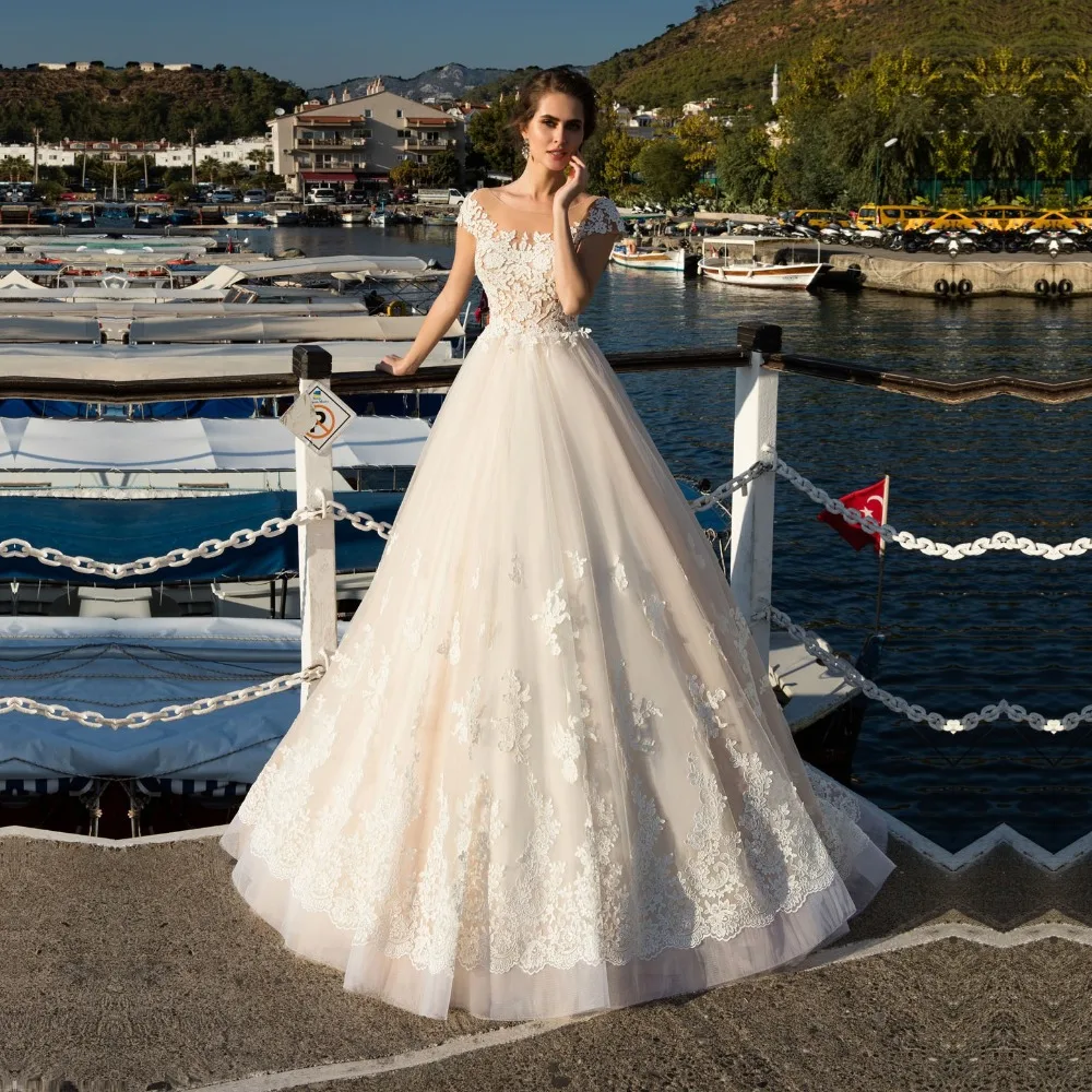 

Vintage Boho Wedding Dress 2019 Cap Sleeves Vestido De Noiva Robe De Mariee Backless with Sweep Train Wedding Gowns