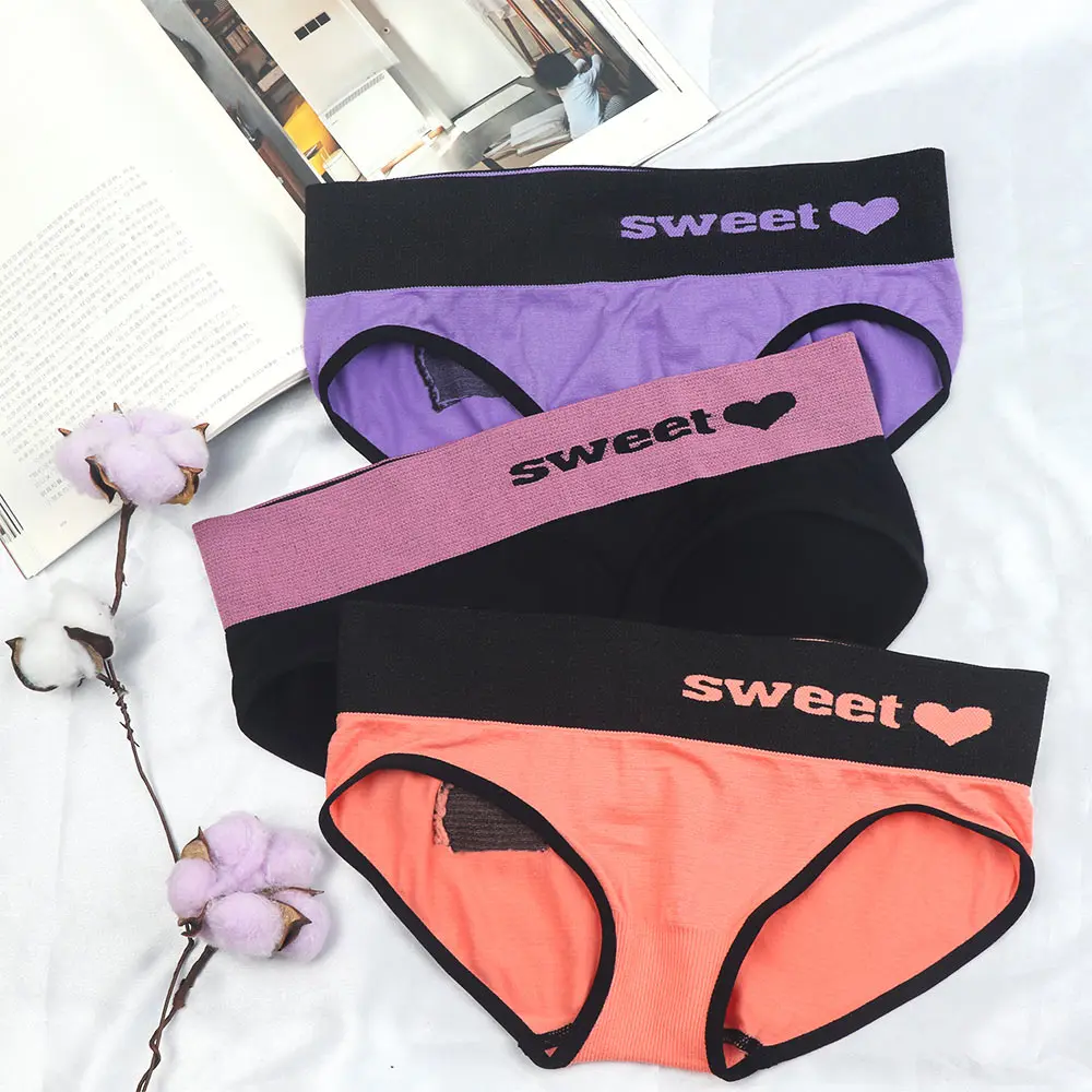 Милые женские трусы с узором в виде сердца бесшовные из хлопка удобные трусики